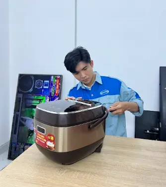 Thợ sửa nồi cơm điện 2